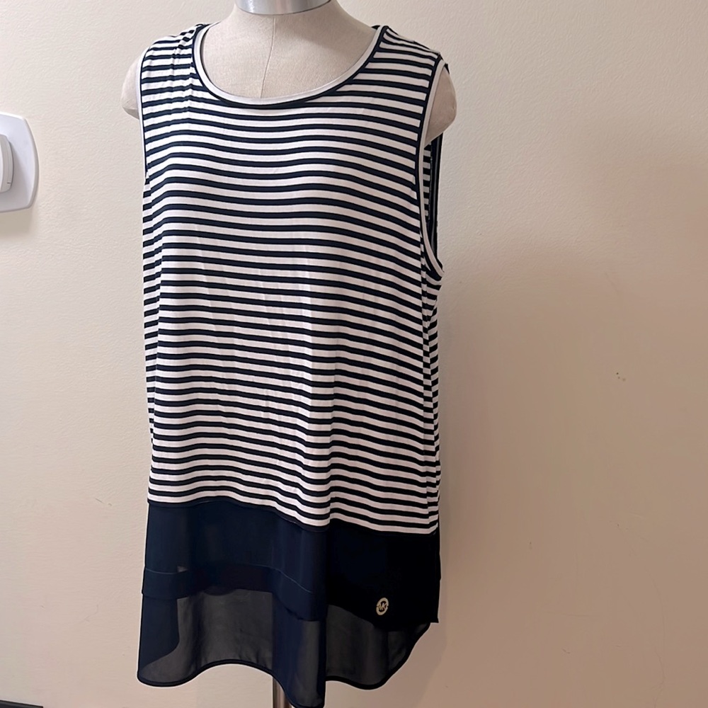 Michael Kors sleeveless top Womens size 1X soft fabric , good condition